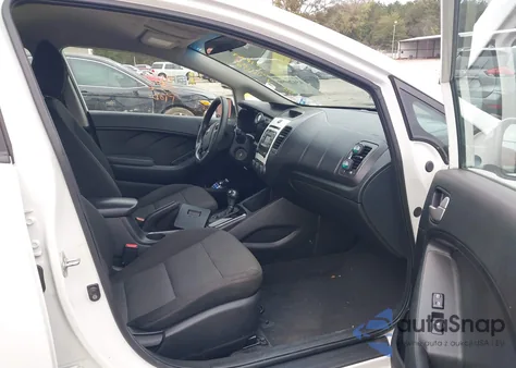 2017 Kia Forte Lx z USA, uszkodzony, nr VIN 3KPFK4A77HE094002